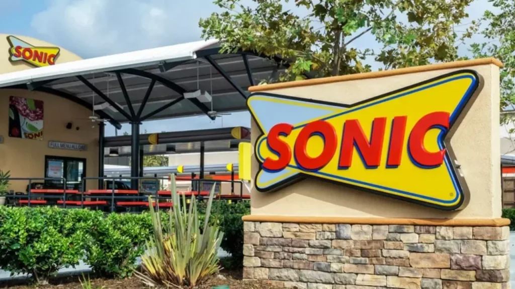 Is Sonic open on Christmas Day 